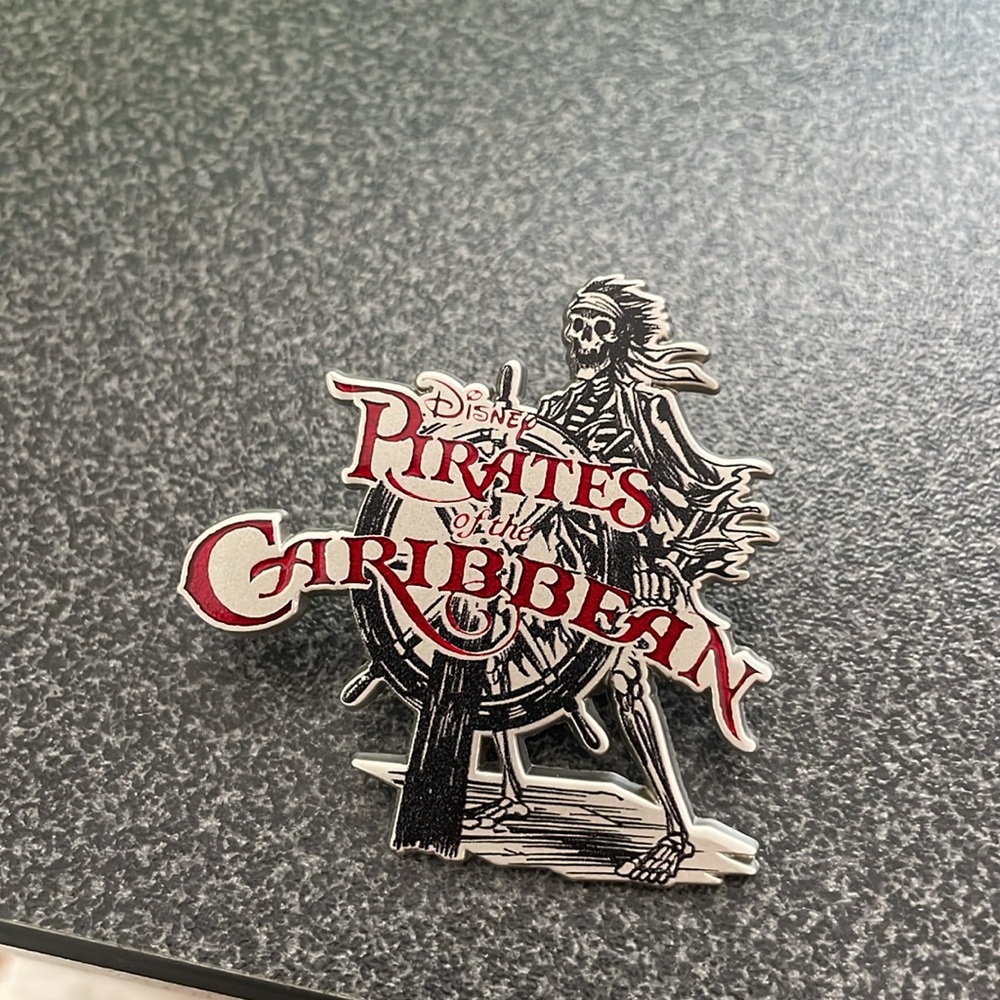 Bundle of 6 Disney Pins - Picture 4 of 7